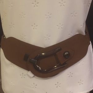 β¬οΈprice dropped Leather front with expandable back